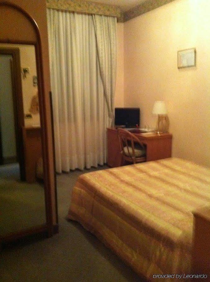 Tiziana Hotel 3*